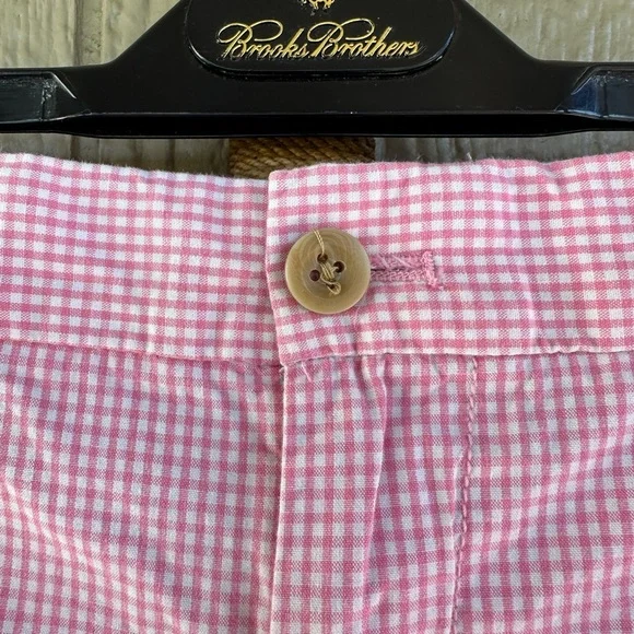 IZOD Men’s All Cotton Pink & White Gingham Flat Front 10” Shorts - Size 38 - Picture 3 of 11